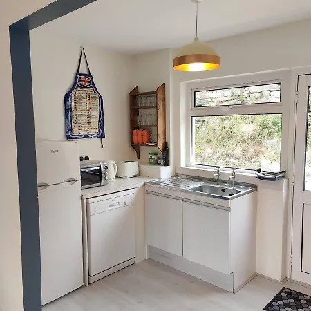 Crow's Nest - 3 - Self Catering * Glandore