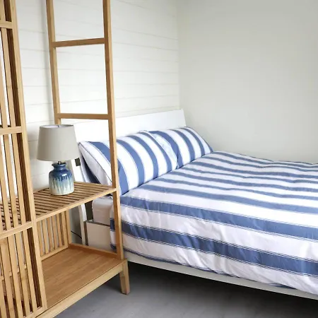 Apartment Crow's Nest - 3 - Self Catering *