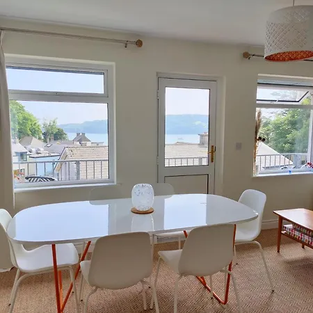 Crow's Nest - 3 - Self Catering Glandore