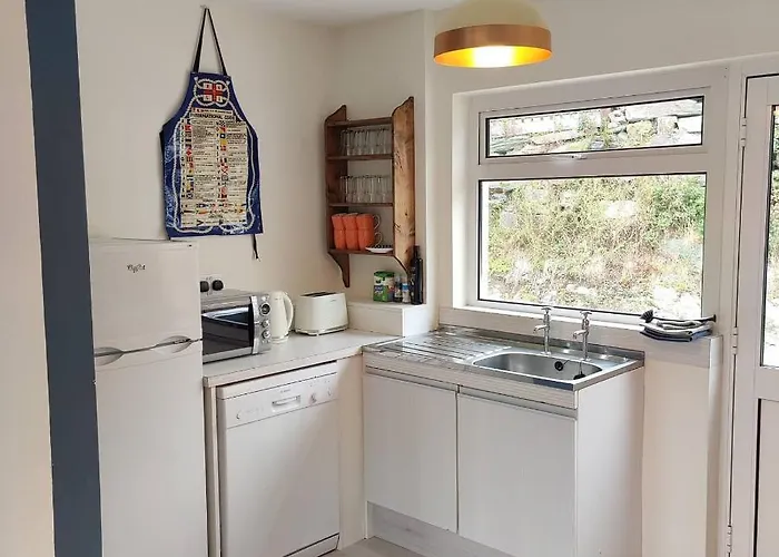 Crow's Nest - 3 - Self Catering * Glandore