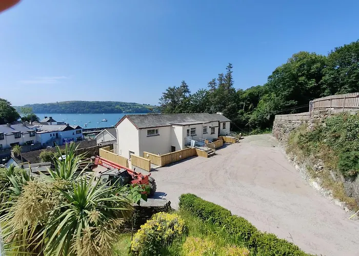 Crow's Nest - 3 - Self Catering Apartamento Glandore
